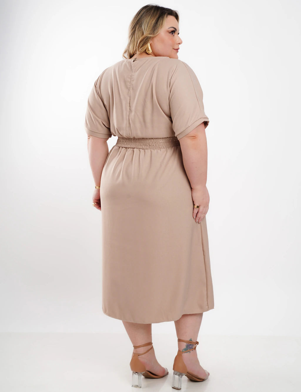 Vestido Midi Crepe Com Argola Cintura Bege