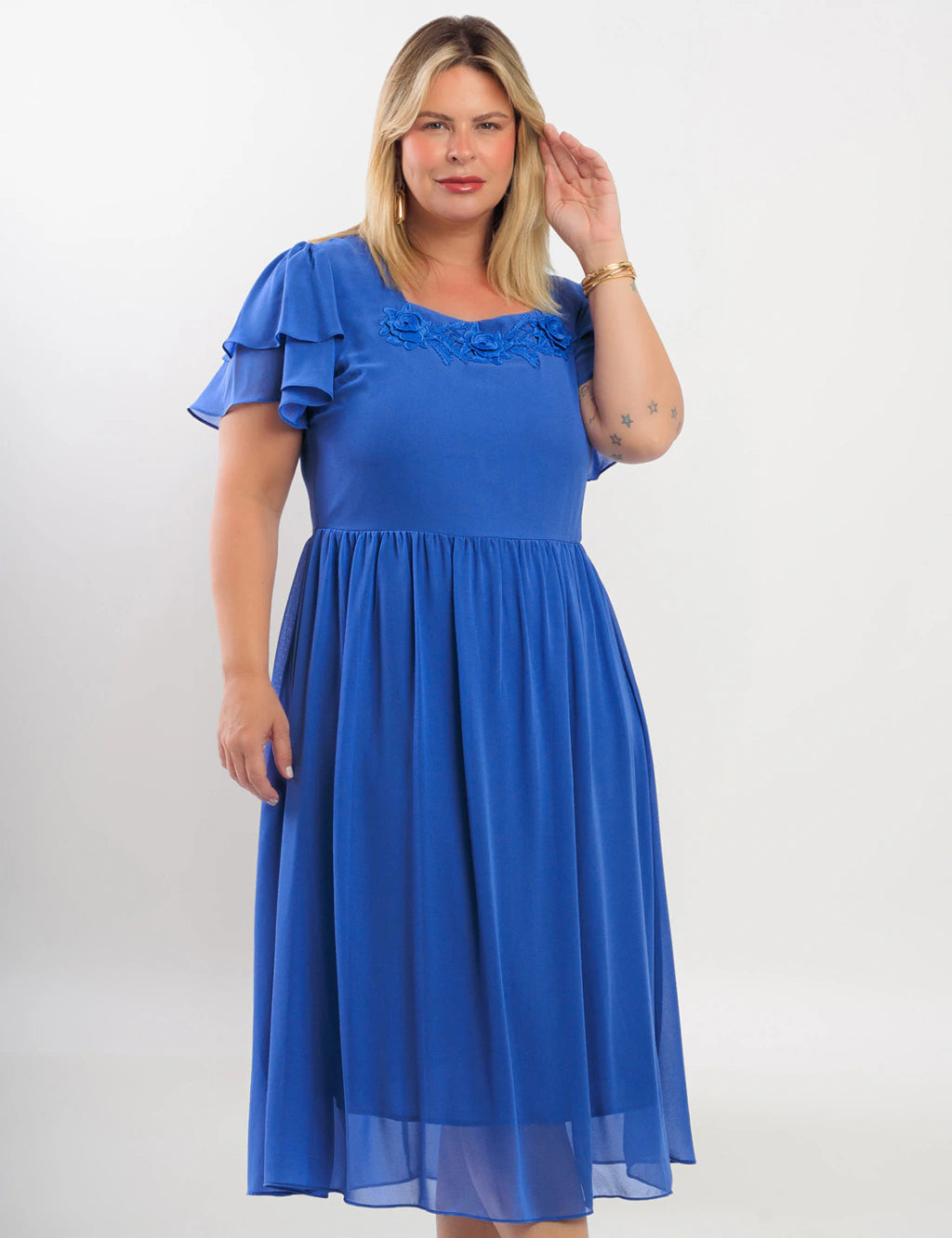 Vestido Midi Chiffon Com Aplique Floral Azul