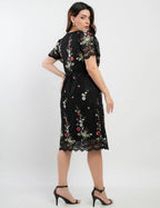 Vestido Curto De Renda Barrado Com Borbado Preto