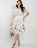 Vestido Curto De Renda Barrado Com Borbado Branco