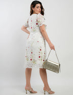 Vestido Curto De Renda Barrado Com Borbado Branco
