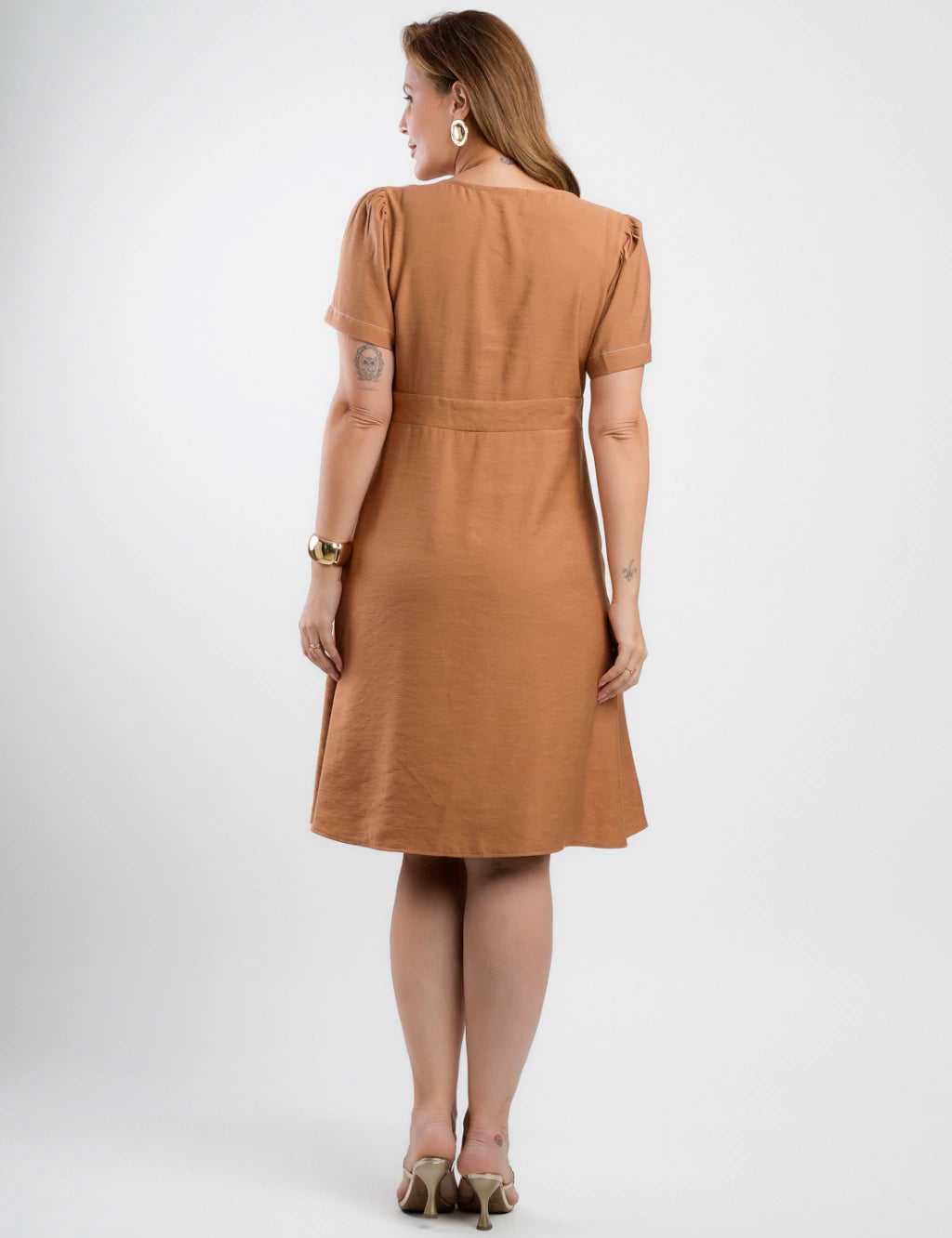 Vestido Curto Alfaiataria Pespontos Marrom