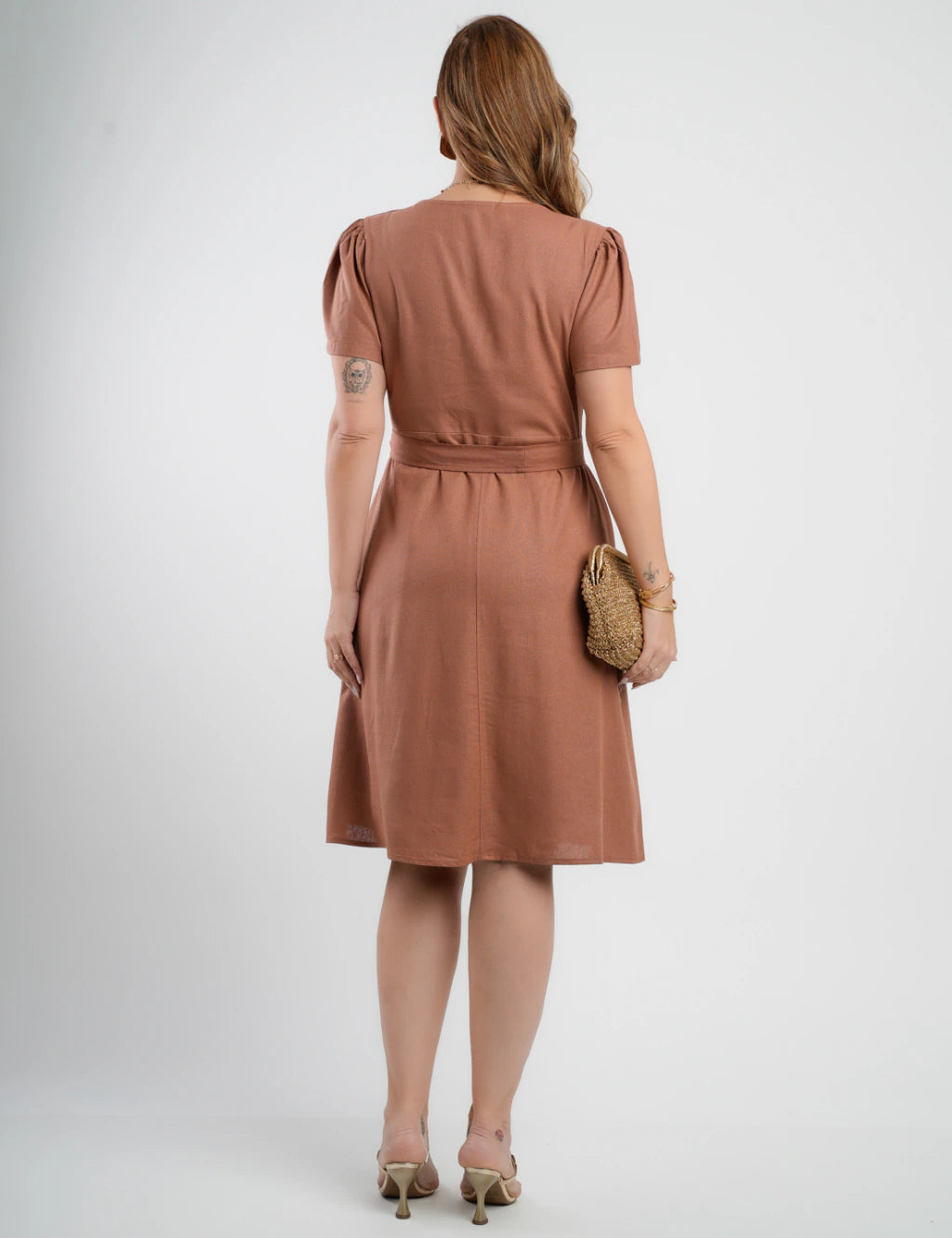 Vestido Curto Linho Misto Com Nervuras Marrom