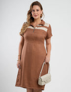 Vestido Midi Tubinho Bicolor Zíper No Decote Marrom