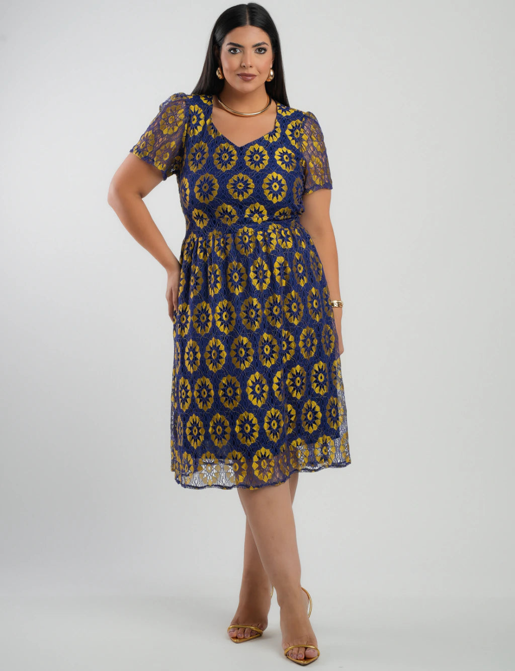 Vestido Midi Renda Com Decote Princesa Amarelo