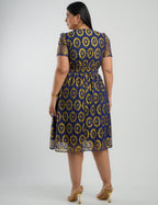 Vestido Midi Renda Com Decote Princesa Amarelo