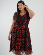 Vestido Midi Renda Com Decote Princesa Vermelho