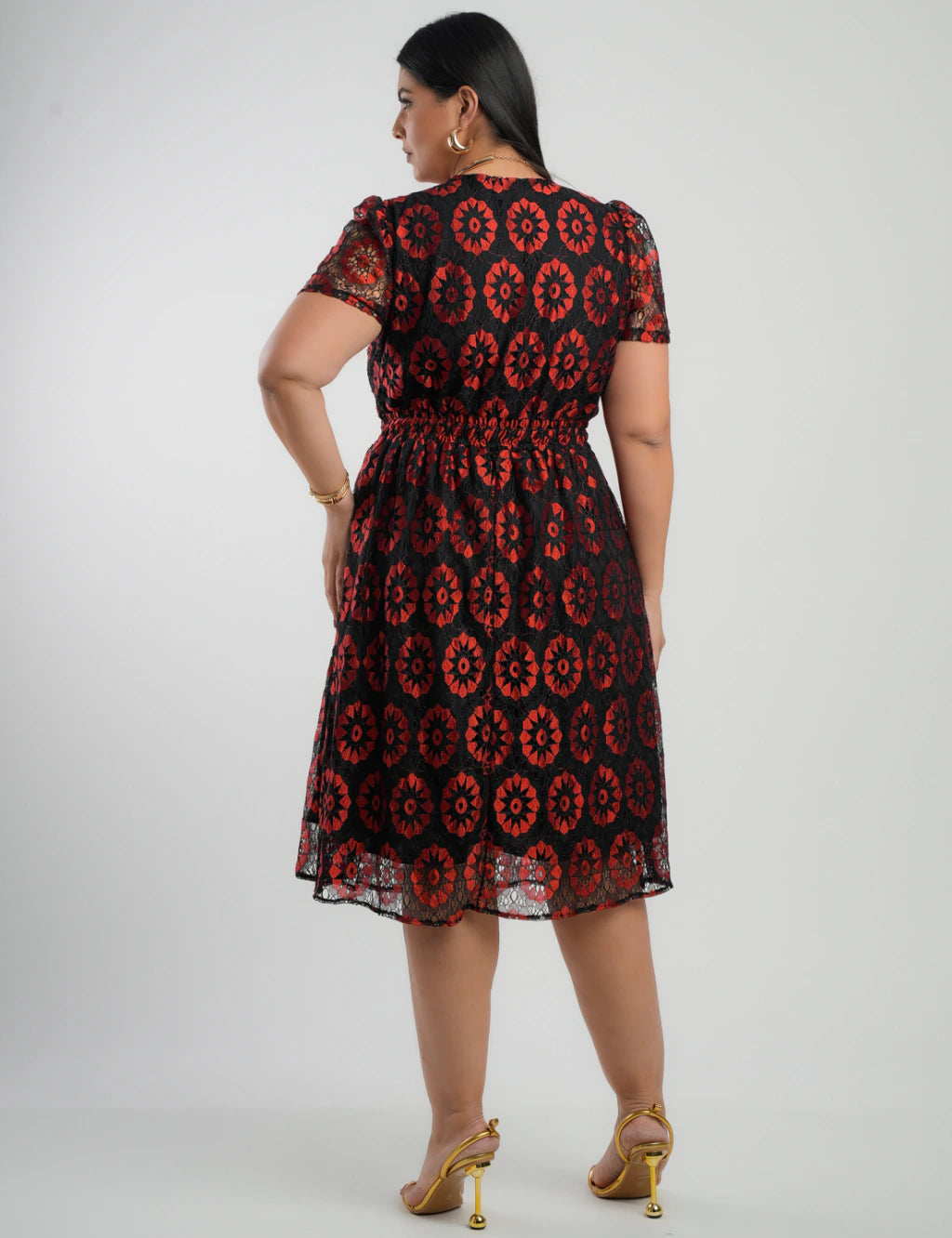 Vestido Midi Renda Com Decote Princesa Vermelho