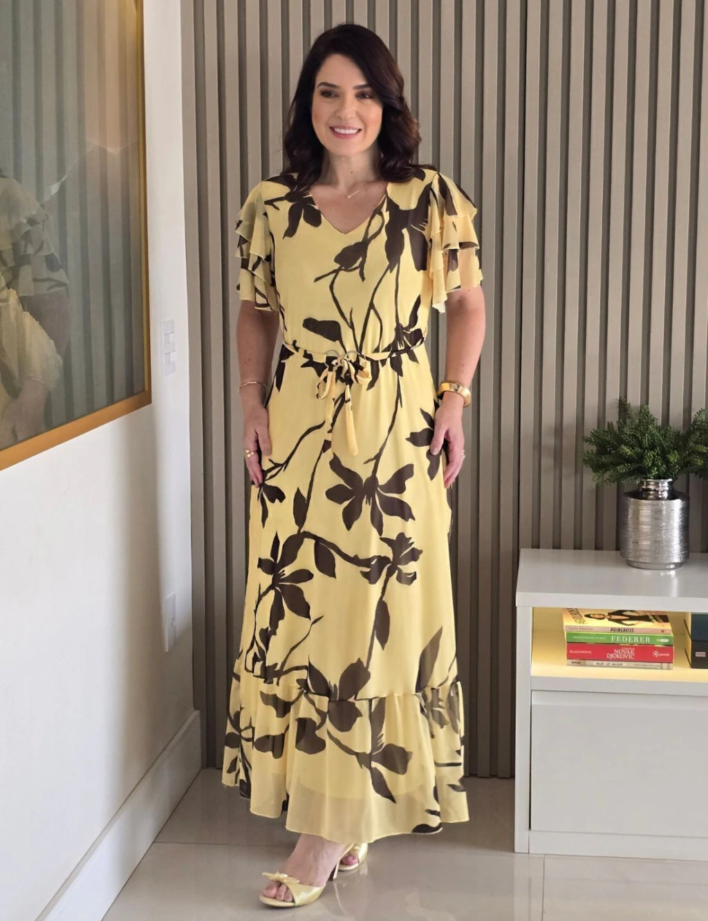 Vestido Longo Tule Com Cinto Amarelo