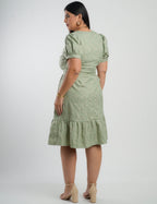 Vestido Midi Linho Poliéster Com Bordado Verde