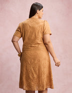 Vestido Midi Lasie Algodão Com Botão Marrom