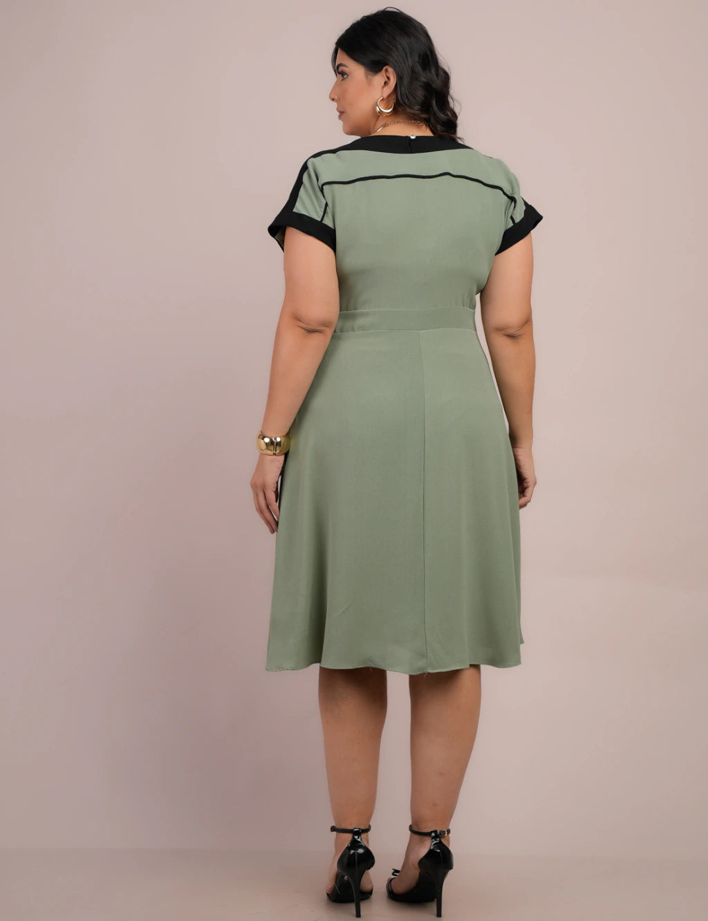 Vestido Curto Crepe liso Bicolor Verde