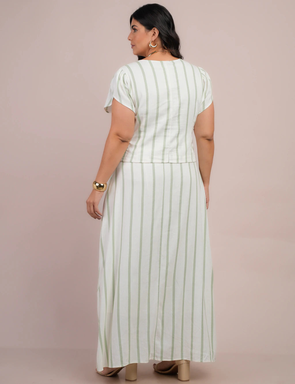Vestido Longo Linho Listrado Com Botão Verde