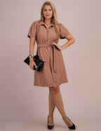Vestido Curto Com Zíper Frente Marrom