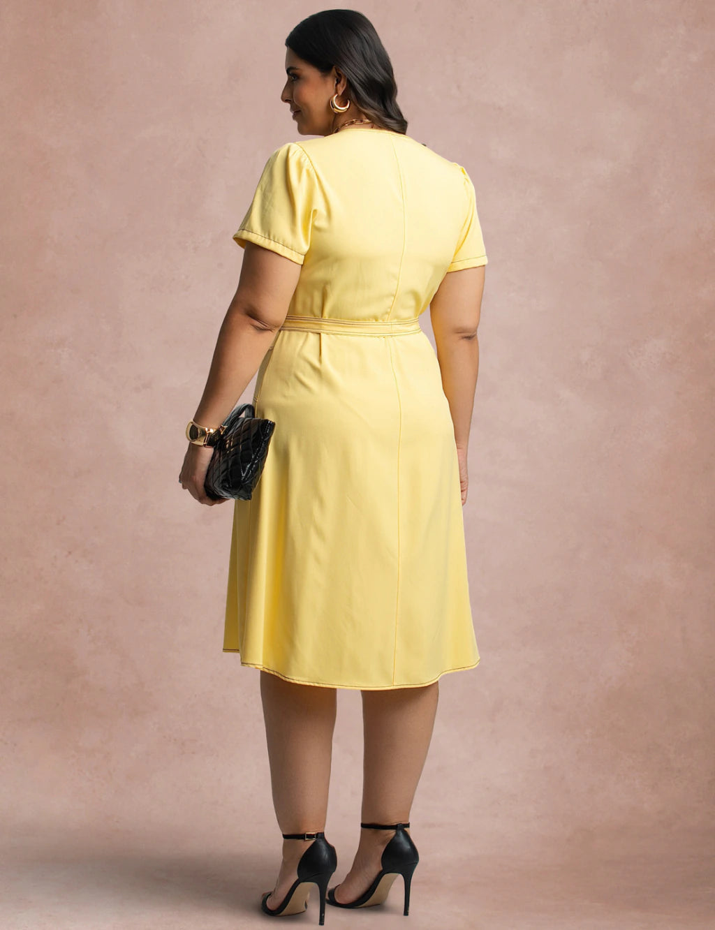 Vestido Curto Frente Pesponto Amarelo
