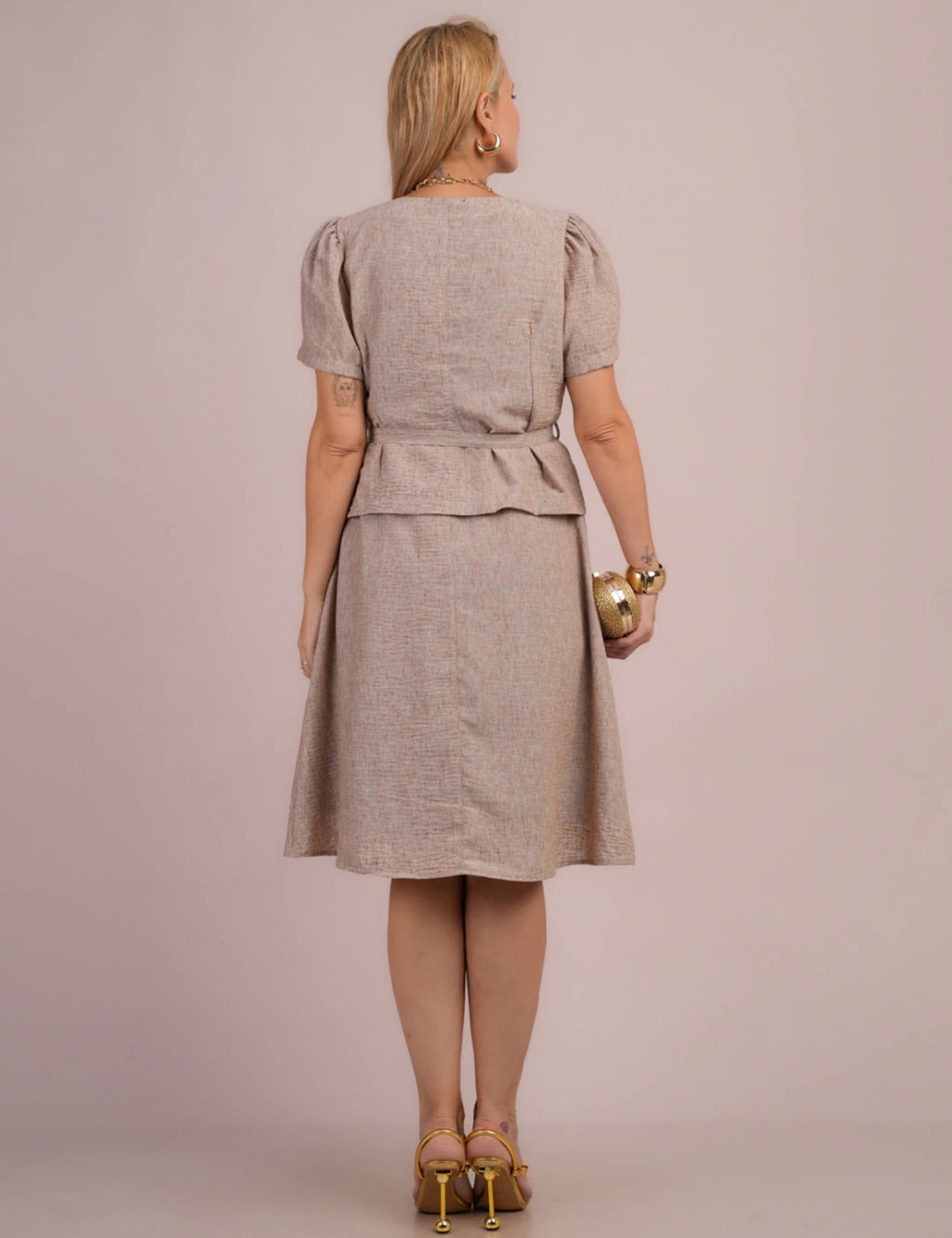 Vestido Midi Decote Princesa Marrom