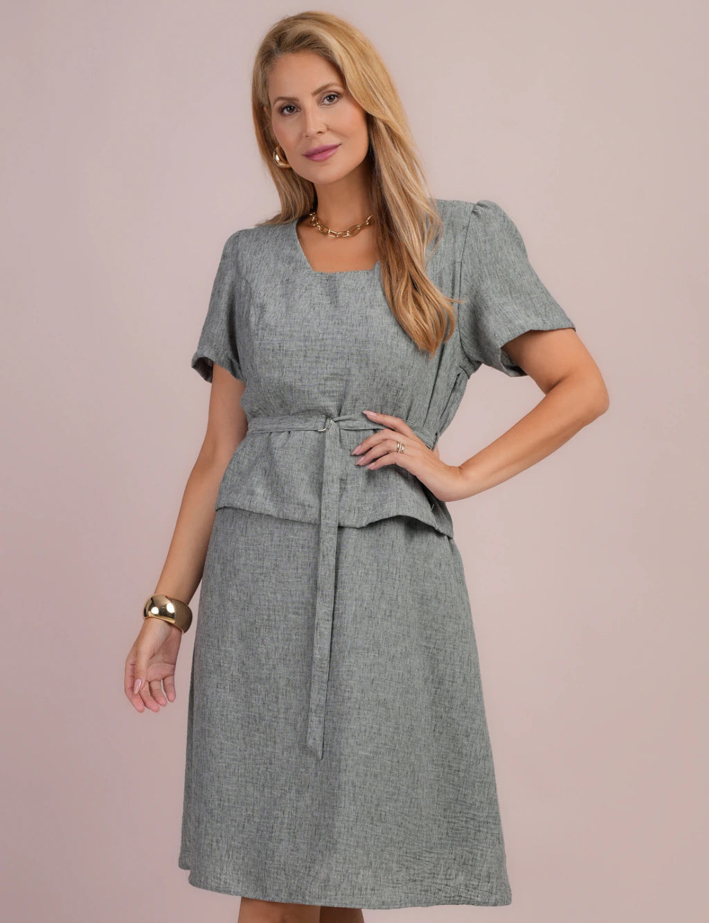 Vestido Midi Decote Princesa Cinza