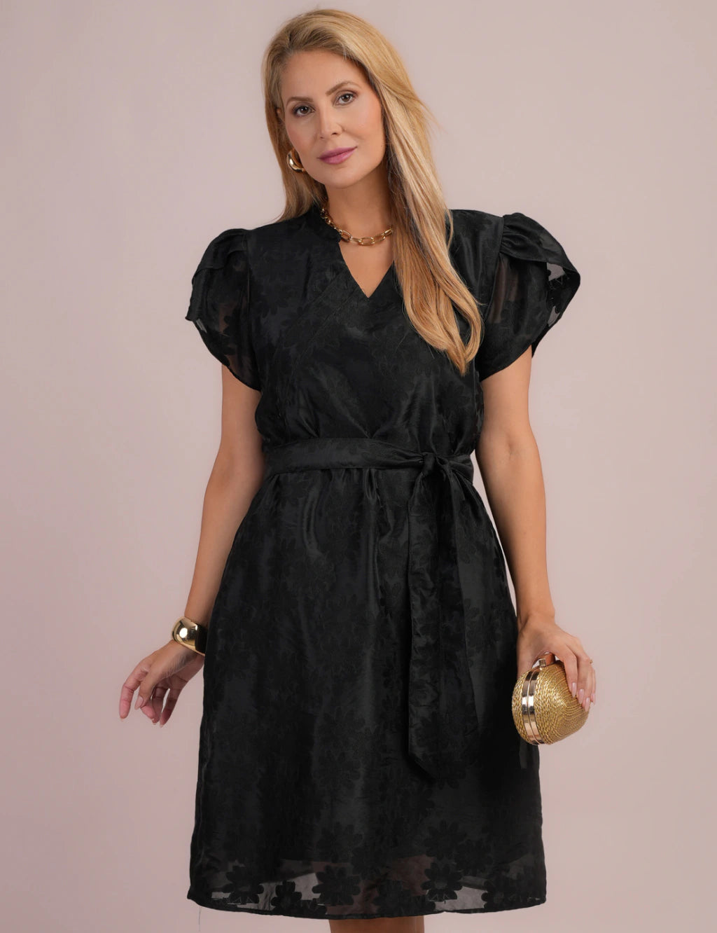 Vestido Midi Com Cinto Preto