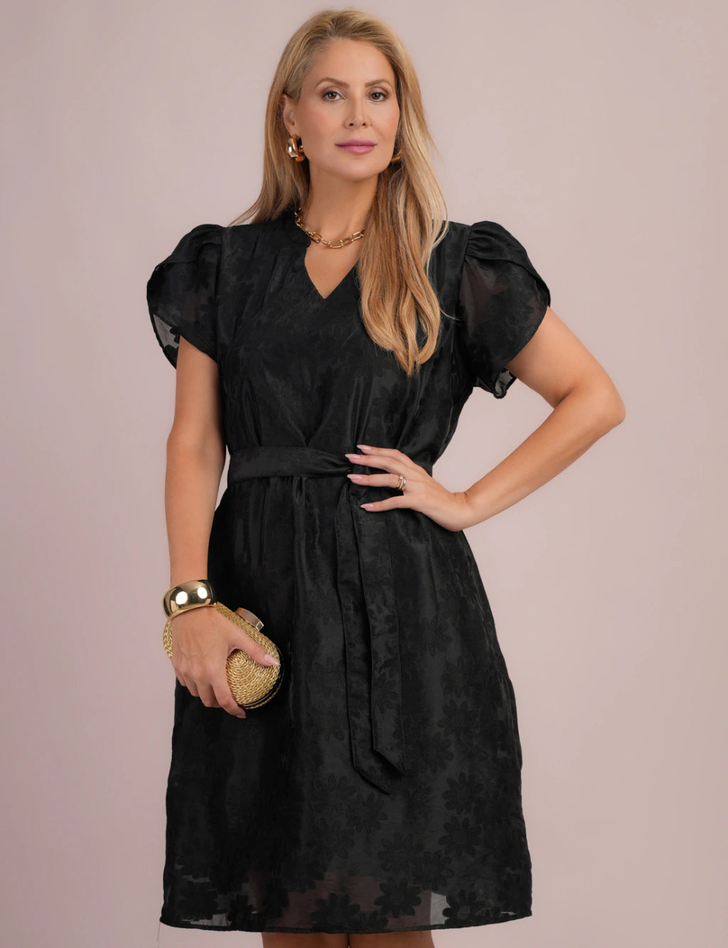 Vestido Midi Com Cinto Preto