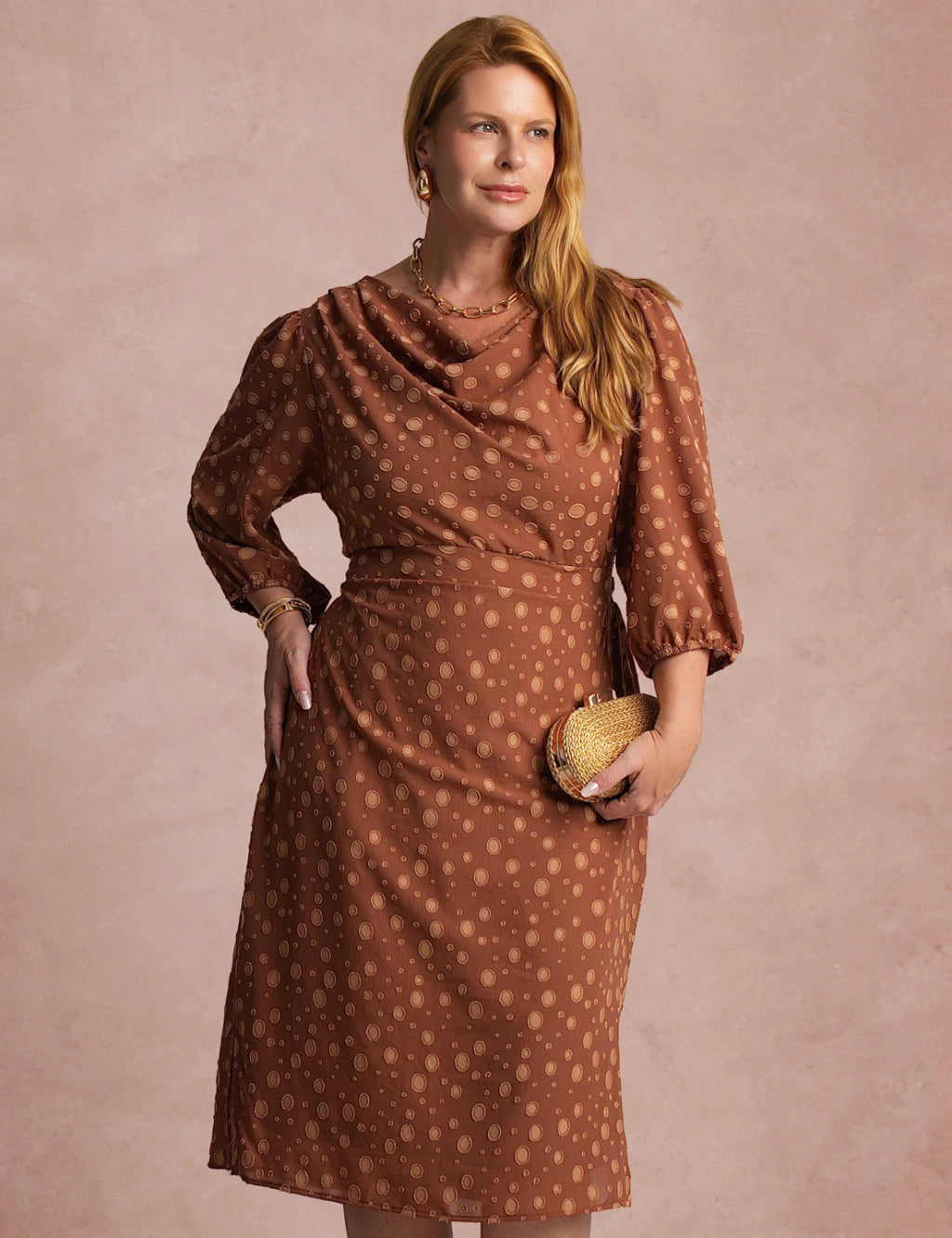 Vestido Midi Gola Boba Marrom
