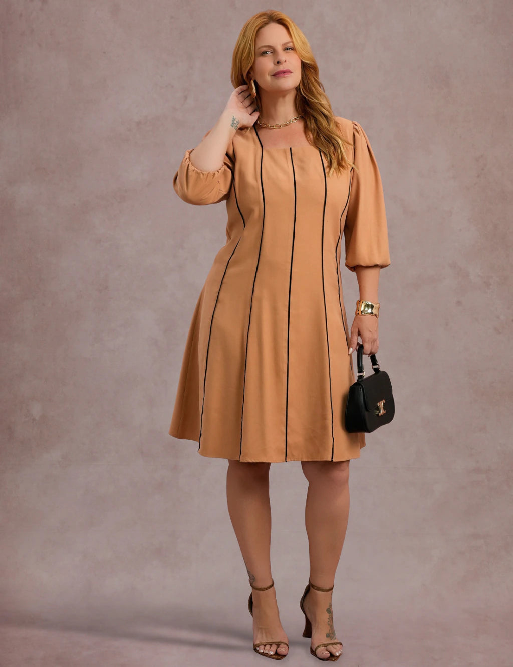 Vestido Midi Com Vivo Bege