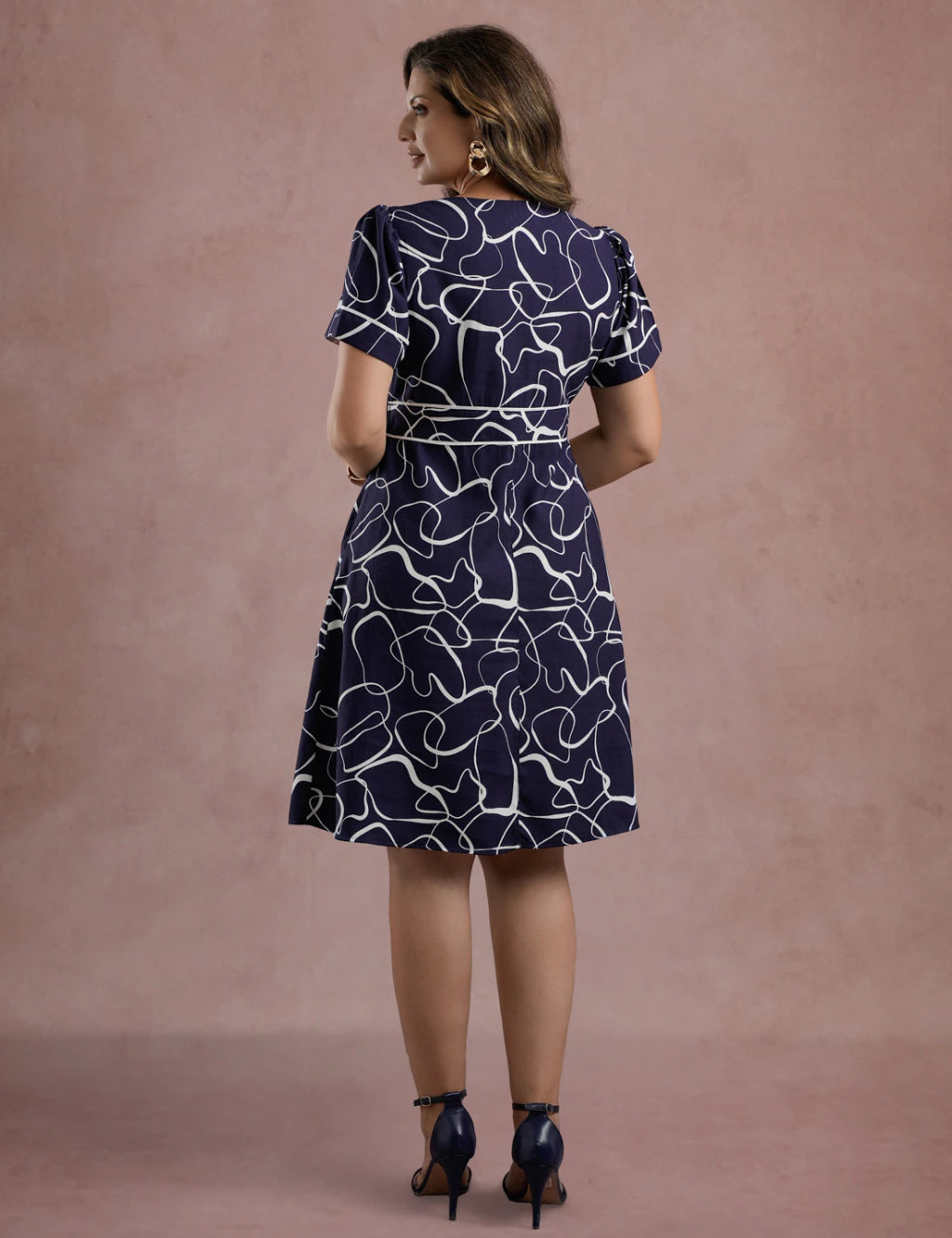 Vestido Midi Estampada Com Vivo Marinho