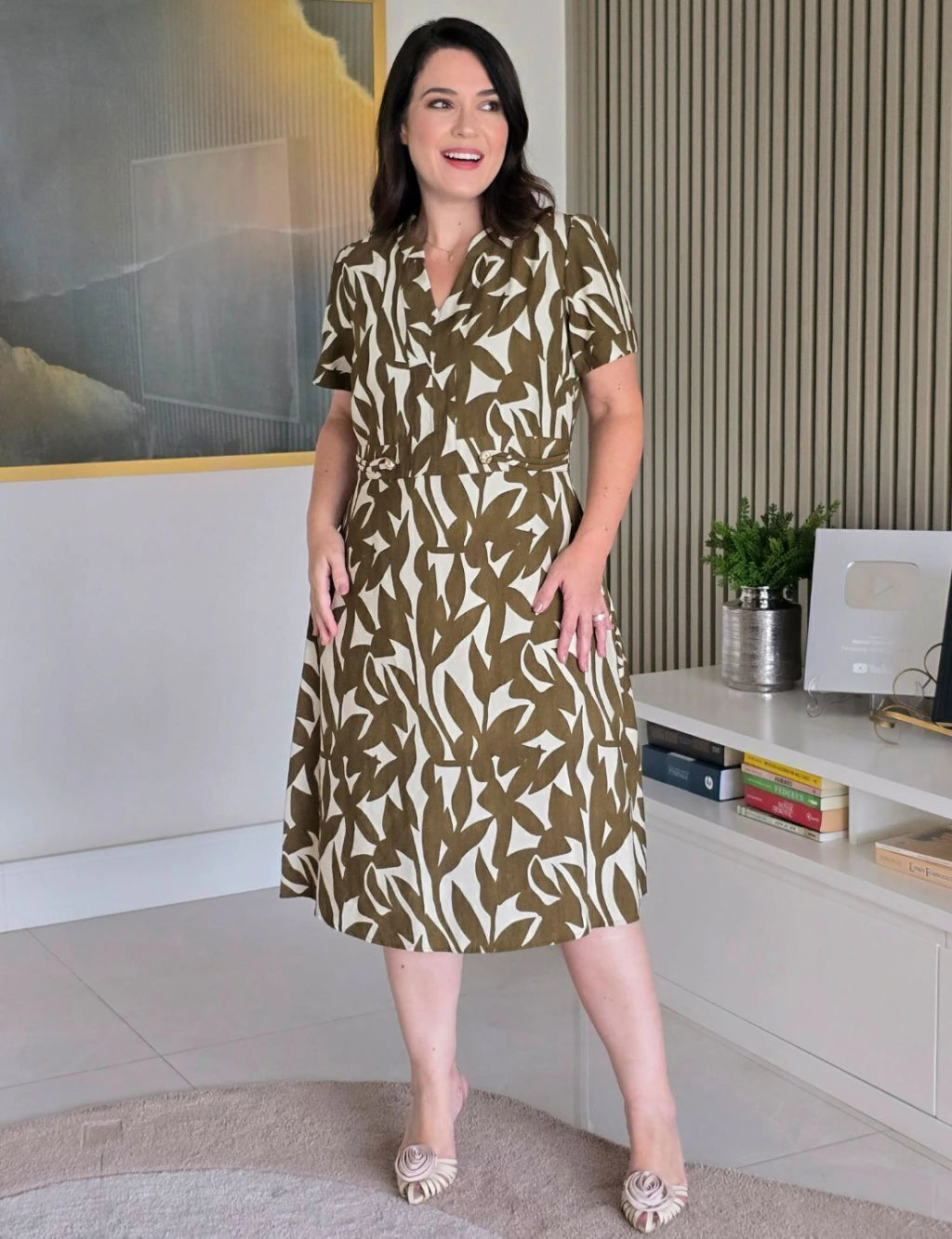 Vestido Midi Estampado Com Botões Na Pala Verde