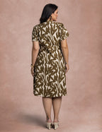 Vestido Midi Estampado Com Botões Na Pala Verde