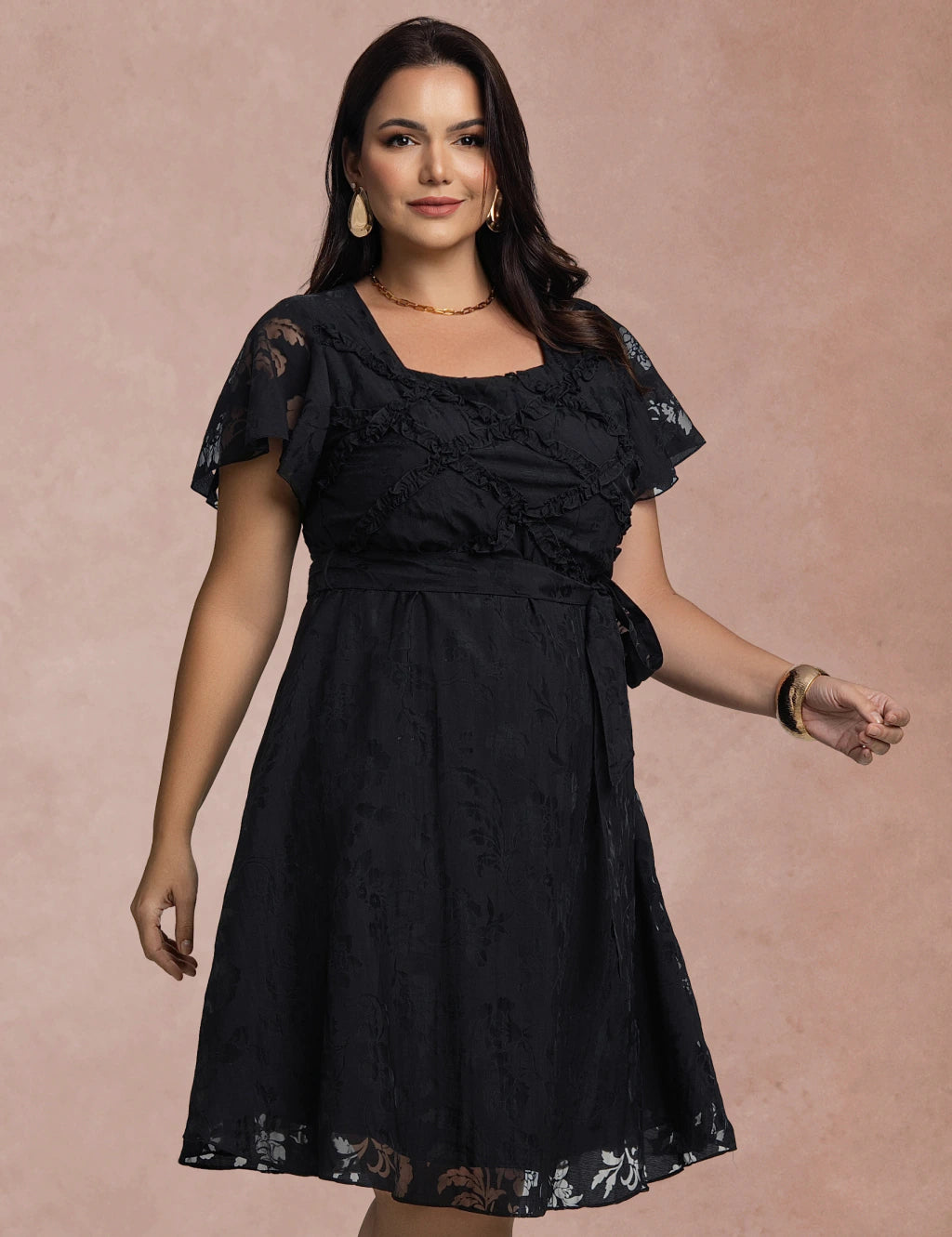 Vestido Midi Com Cinto Preto
