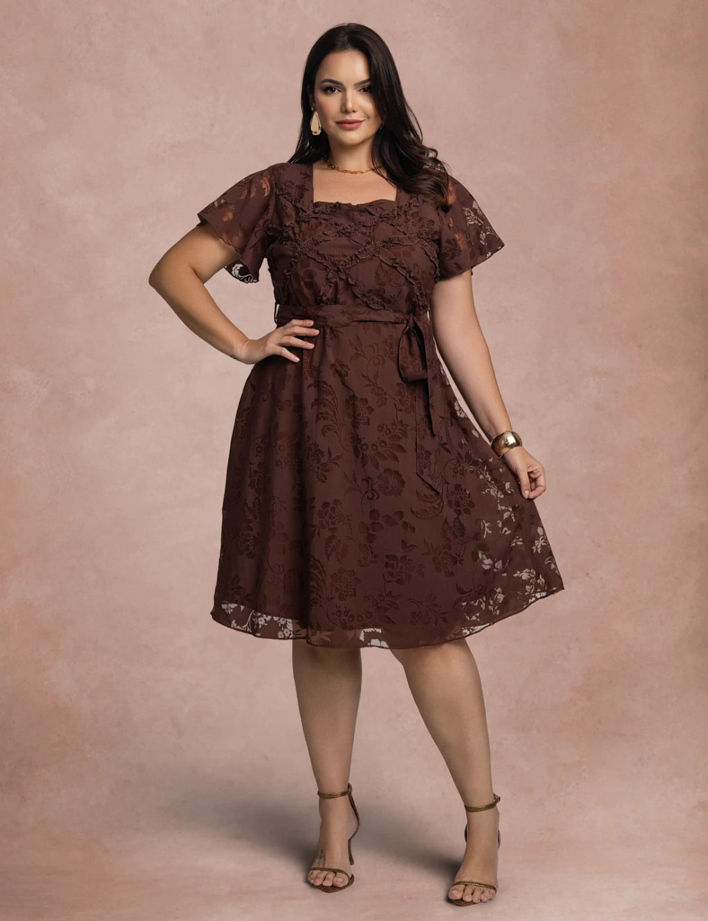 Vestido Midi Com Cinto Marrom