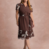 Vestido Curto Bordado Marrom