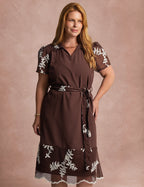 Vestido Curto Bordado Marrom