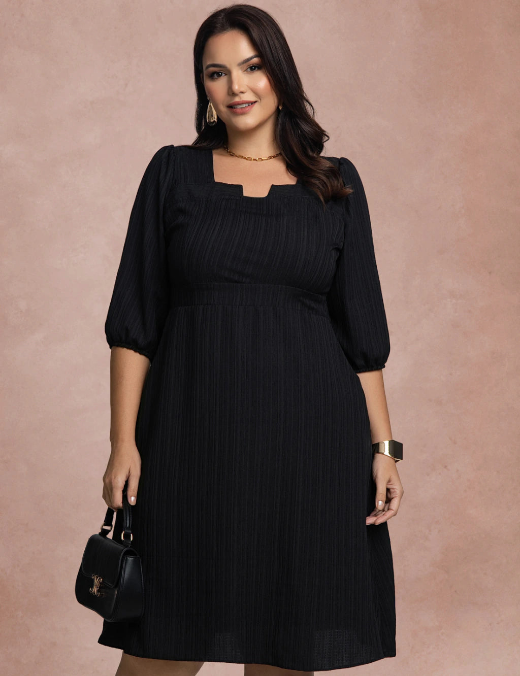Vestido Midi Plissado Com Bolso Preto