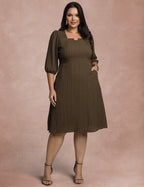 Vestido Midi Plissado Com Bolso Musgo