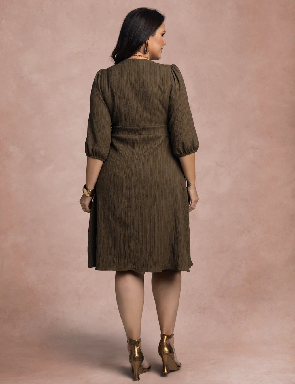Vestido Midi Plissado Com Bolso Musgo