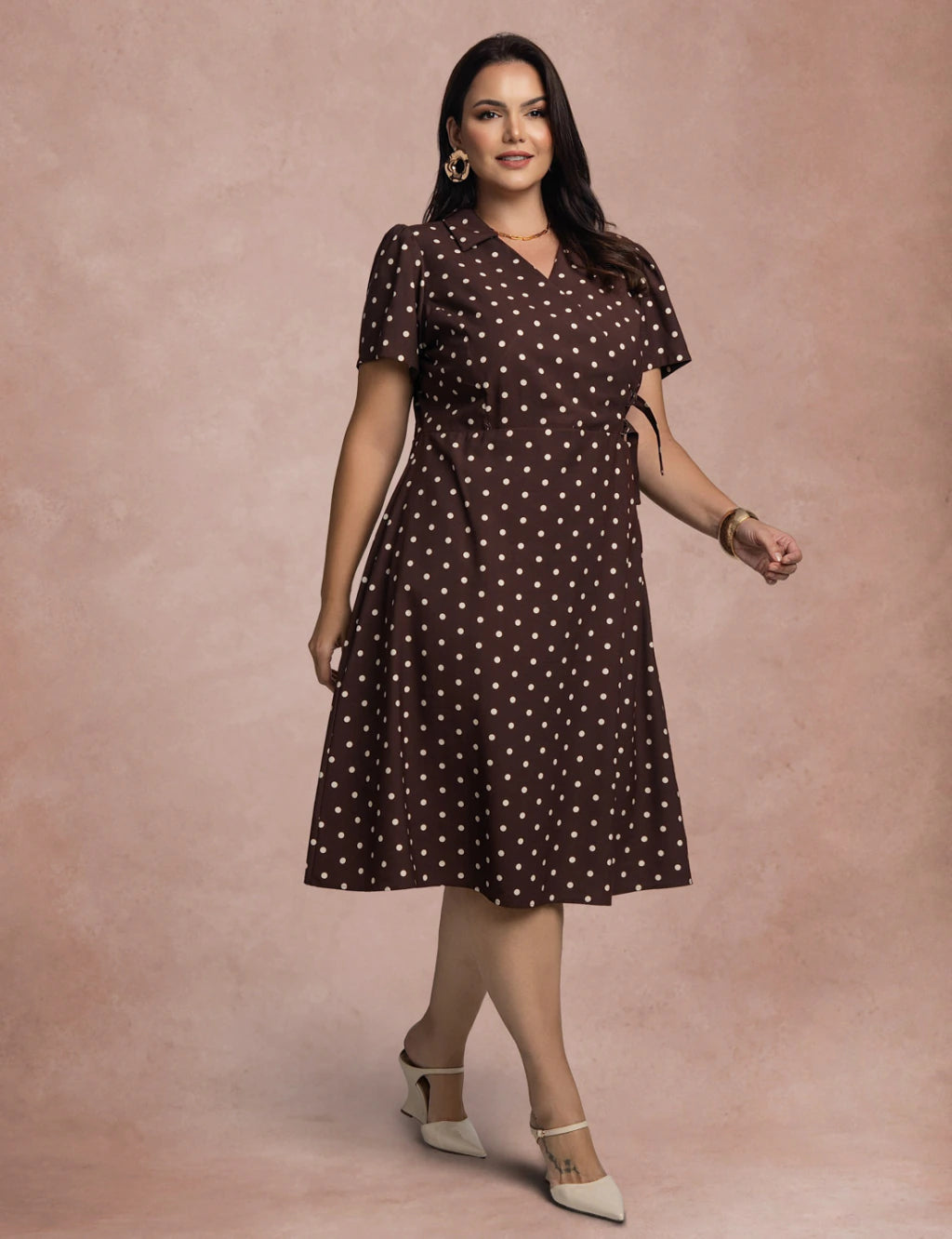 Vestido Midi Estampa Poá Marrom