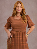 Vestido Curto Decote Princesa Marrom