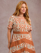 Vestido Midi Com Borbado Marrom