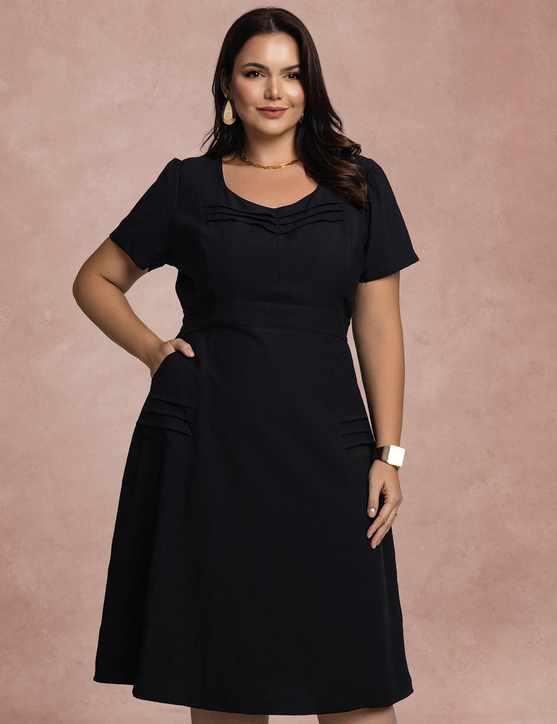 Vestido Midi Com Nervuras No Decote Preto