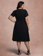Vestido Midi Com Nervuras No Decote Preto