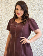 Vestido Longo Com Pesponto Marrom
