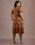 Vestido Midi Linho Com Bordado Marrom