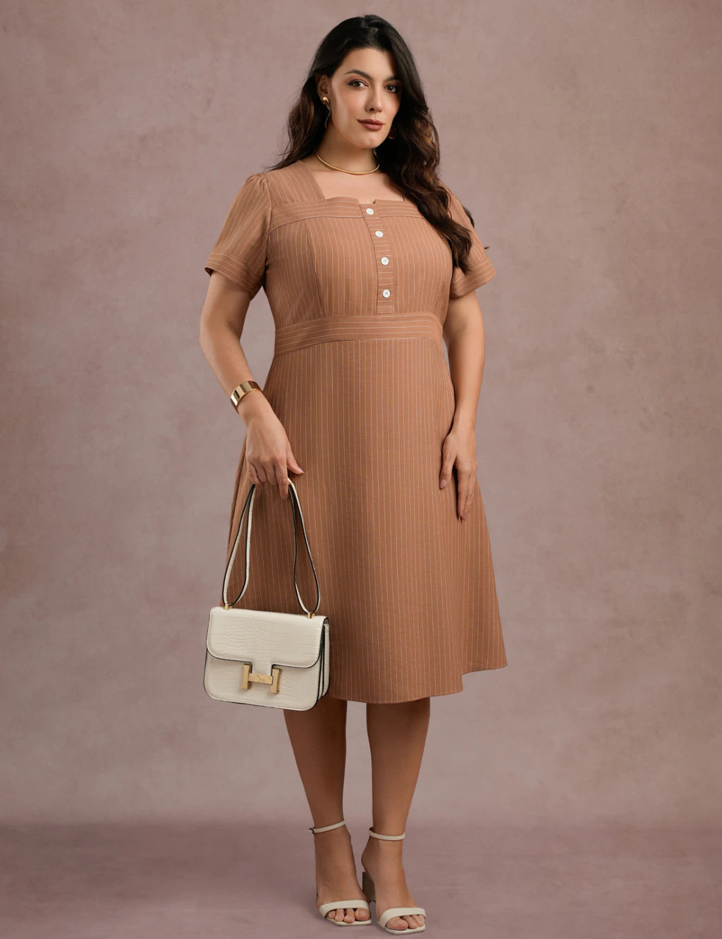 Vestido Midi Risca De Giz Bege