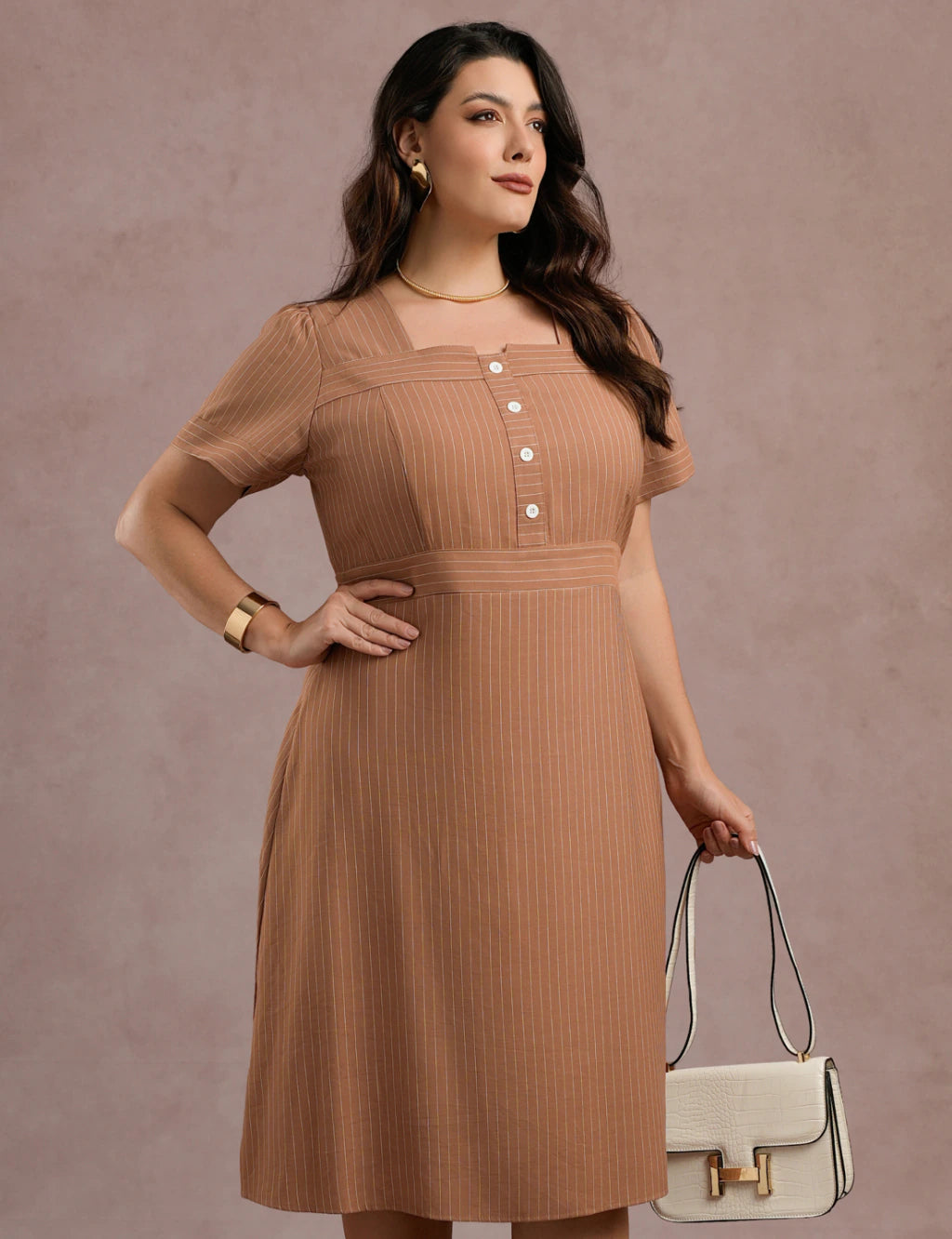 Vestido Midi Risca De Giz Bege