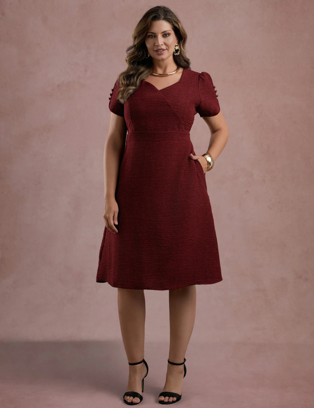 Vestido Midi Decote Princesa Com Botão Vinho
