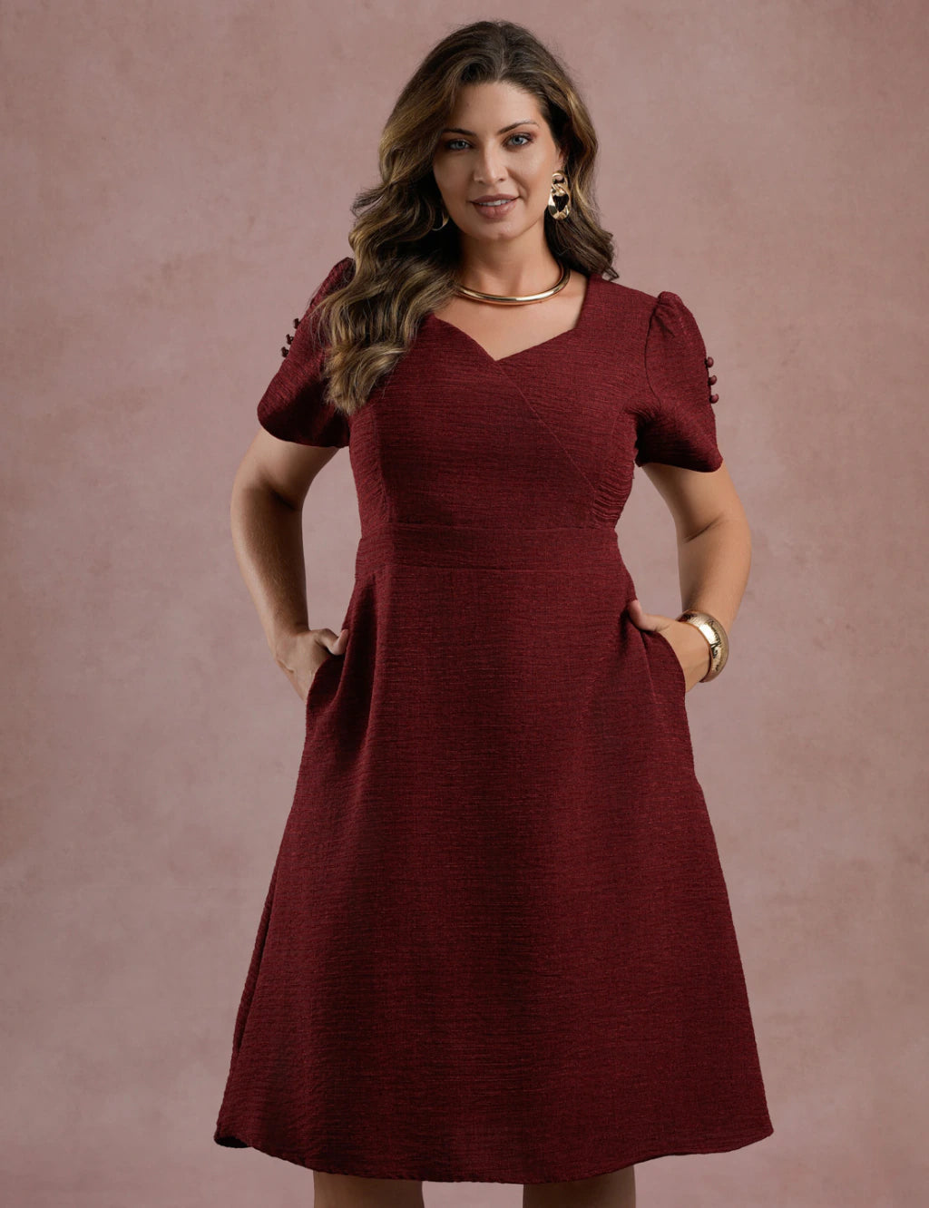 Vestido Midi Decote Princesa Com Botão Vinho