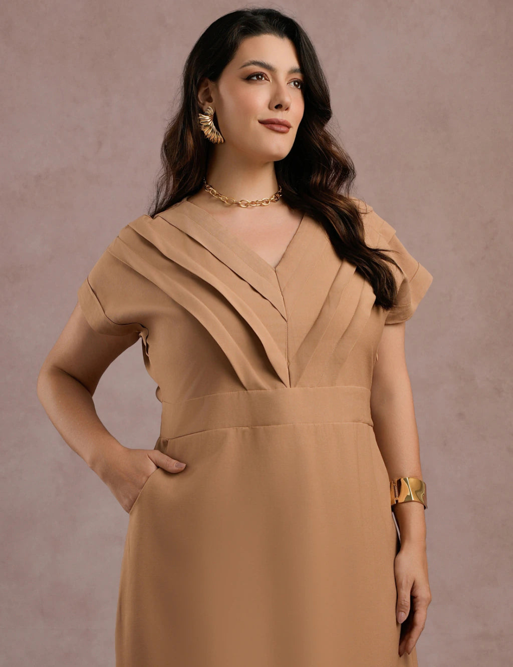 Vestido Curto Com Nervuras Bege