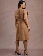 Vestido Curto Com Nervuras Bege