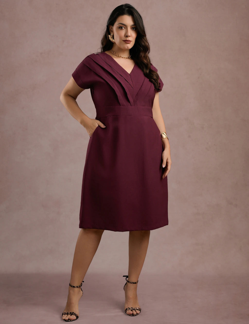 Vestido Curto Com Nervuras Vinho