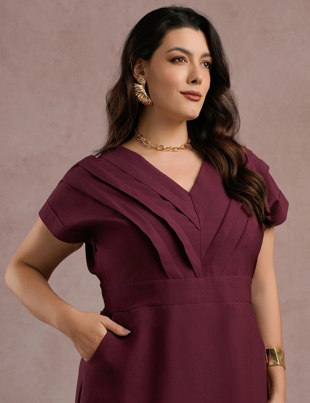 Vestido Curto Com Nervuras Vinho